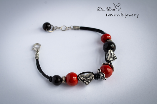 LC-B 006 The lovely in red bracelet