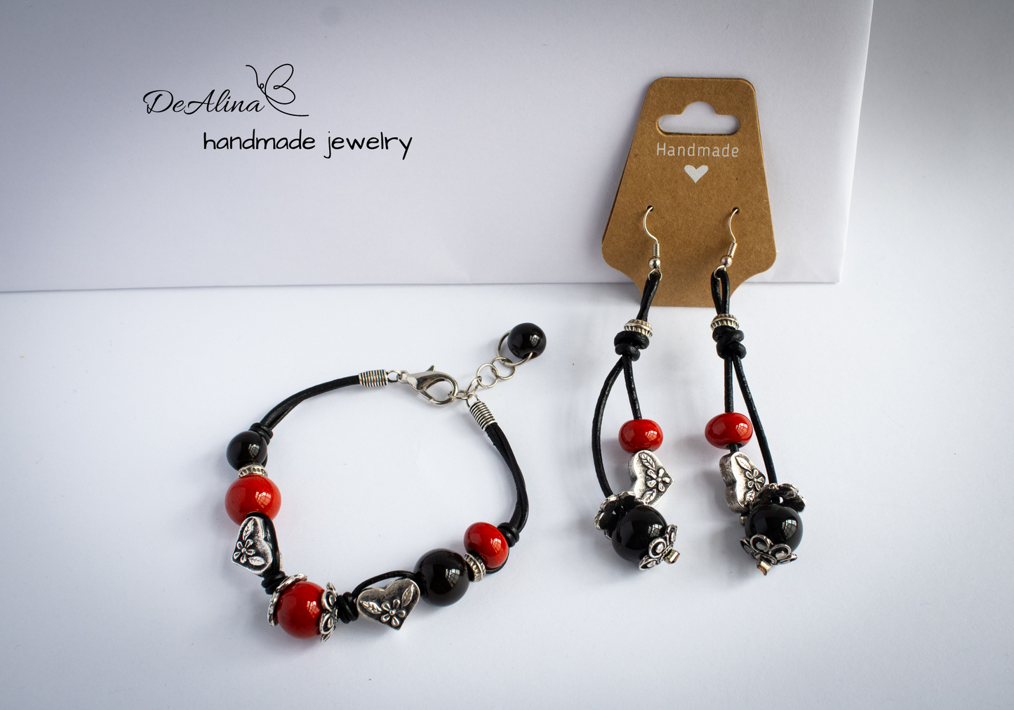 LC-B 010 The lovely in red bracelet