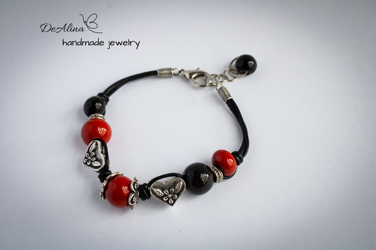 LC-B 010 The lovely in red bracelet