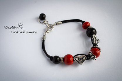 LC-B 010 The lovely in red bracelet